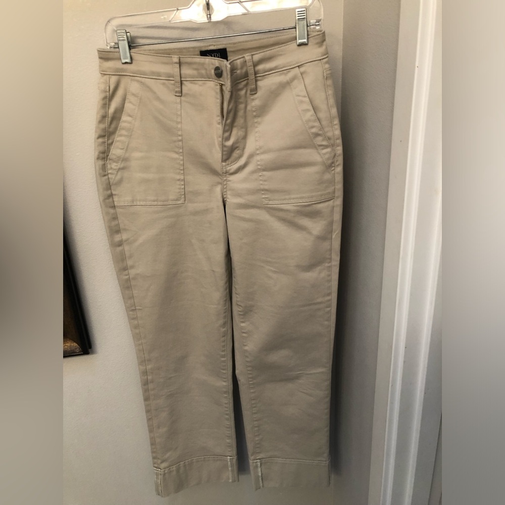 Beige cropped straight relaxed jeans